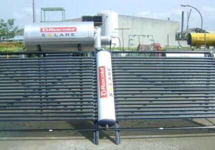 Commercial solar water heater